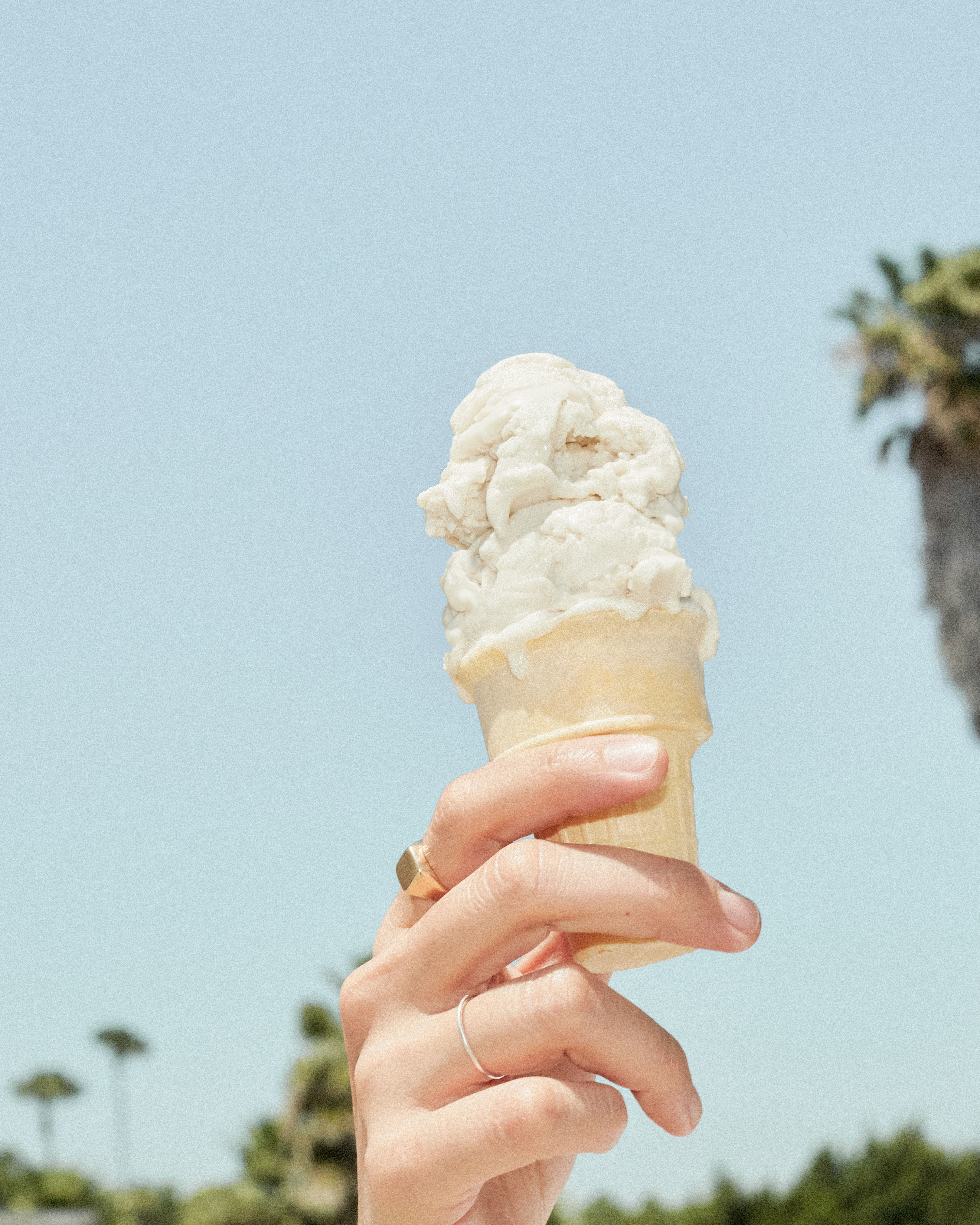 OatlyB_IceCreamCone