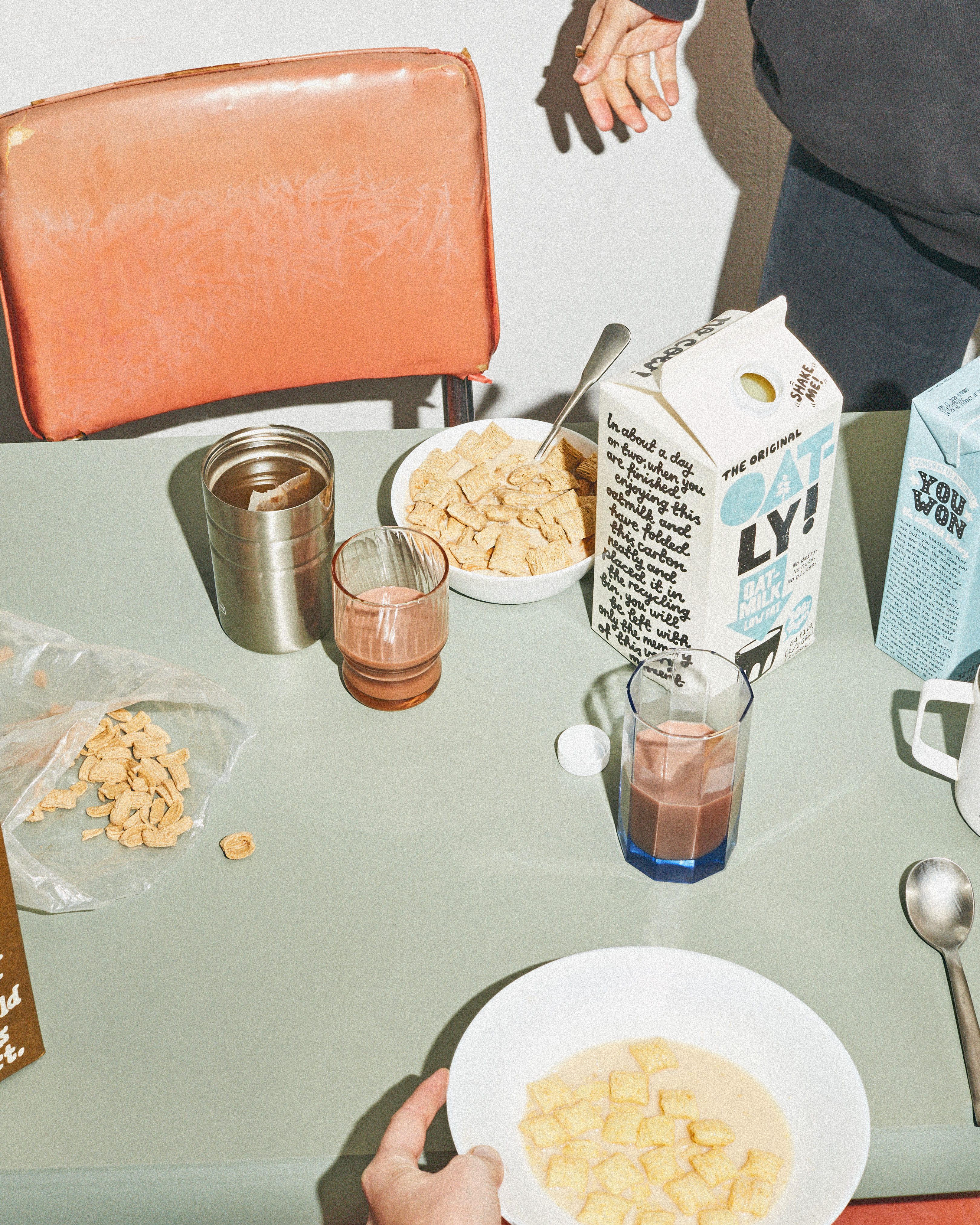 OatlyB_Table_Cereal